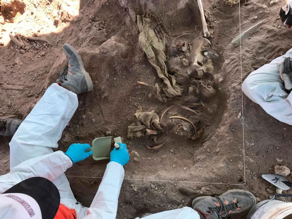 (Imagen de referencia) - Inhumaciones arqueológicas halladas en las tomas de Alto Molle en Alto Hospicio.