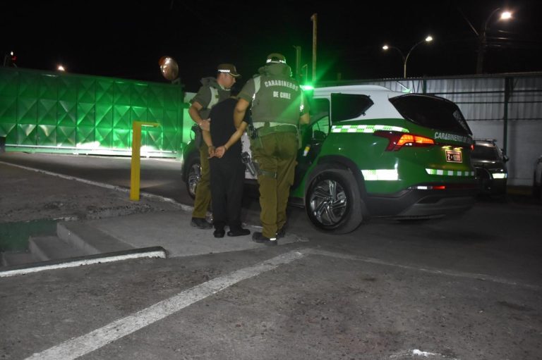 Detienen a sujetos que robaron moto en sector sur de Iquique