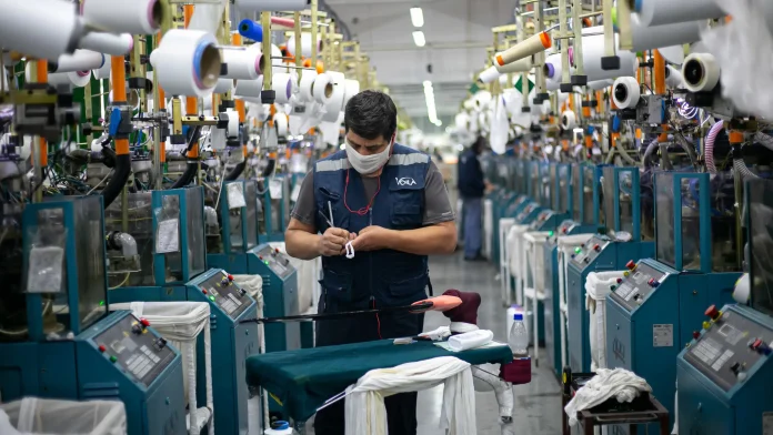 Producción manufacturera disminuyó 1,4% en octubre de 2025