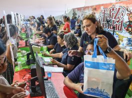 Más de 3 mil niños y niñas ya recibieron su regalo navideño 2025 de la Municipalidad de Iquique