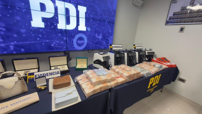 Detienen en Colchane a mujeres vinculadas a organización que lavaba dinero proveniente de estafas internacionales en Iquique