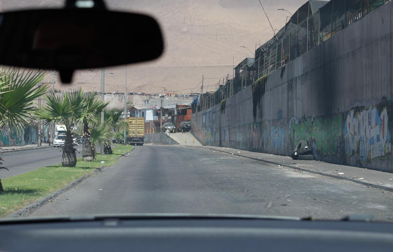 Zofri impulsa descongestión vial con retiro y reubicación de ramplas en sector norte de Iquique