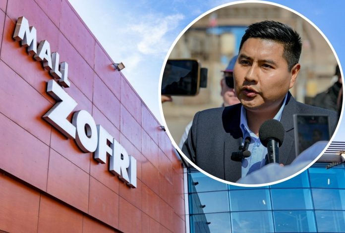 Gobernador de Arica acudirá ante Contraloría para anular renovación anticipada de concesión de Zofri