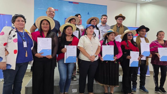 ALTO HOSPICIO | 126 familias del Condominio Social Suma Q'amaña reciben escrituras de dominio