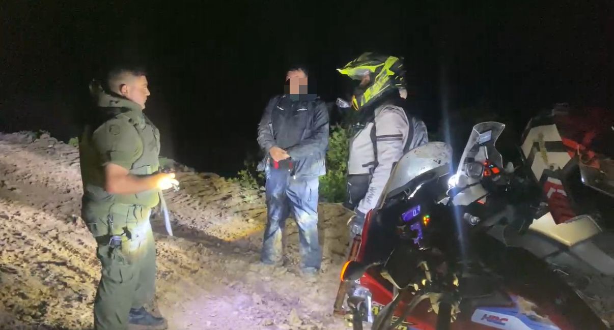 Rescatan a ocho turistas que estaban aislados en la Ruta A-555