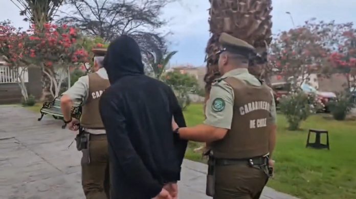 Detienen a sujetos por robo con violencia en Arica