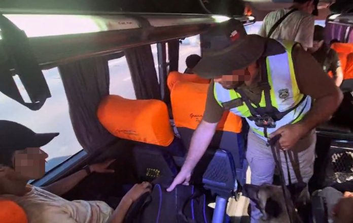 Detienen a dos personas con más de dos kilos de ketamina en Ruta A-1 de Iquique