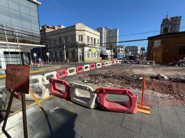Inician obras de renovación de colector en calle San Martín en Iquique