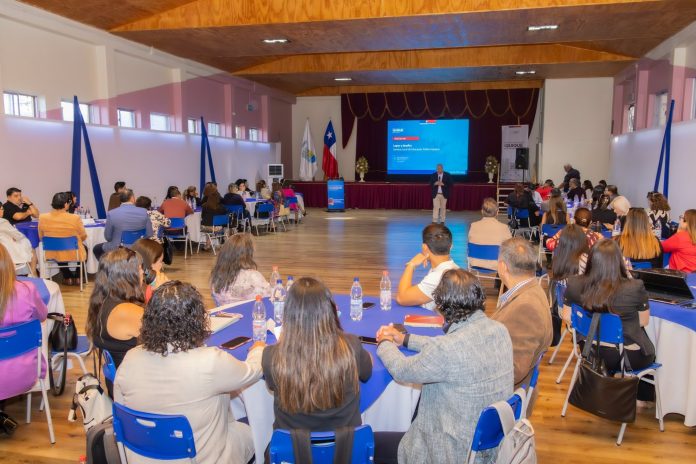 Red de directores de colegios destaca logros y desafíos de la Educación Pública