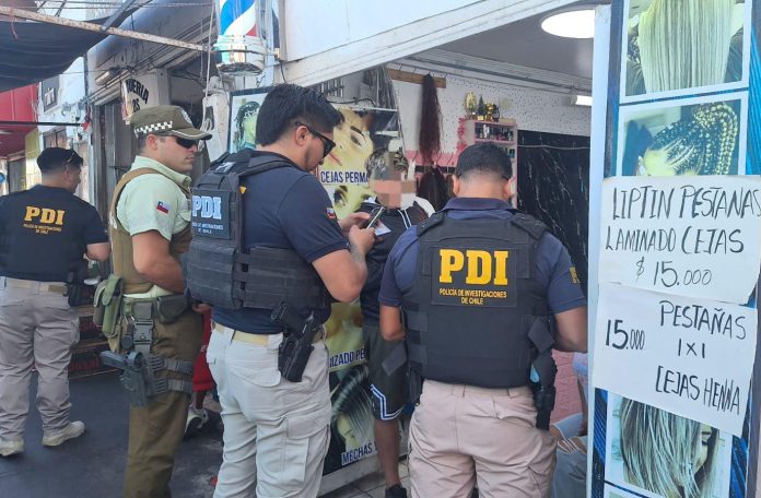 Fiscalización en centro de Iquique termina con detección de cinco extranjeros infractores y tres migrantes notificados para su expulsión