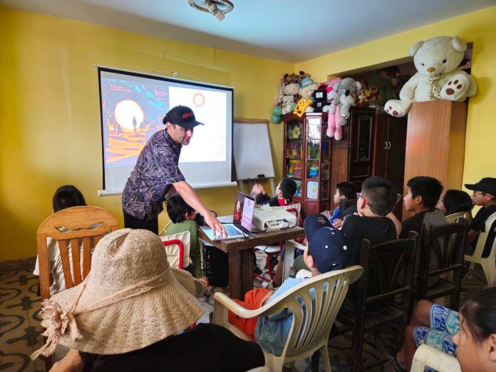 Aricadoc hizo taller en barrio peruano de Lima
