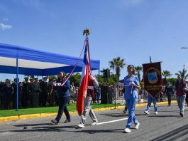 Alto Hospicio conmemoró las Glorias Navales con multitudinario desfile escolar en Plaza de Armas