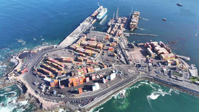 Puerto de Iquique transfiere 248 mil toneladas de carga en abril de 2026