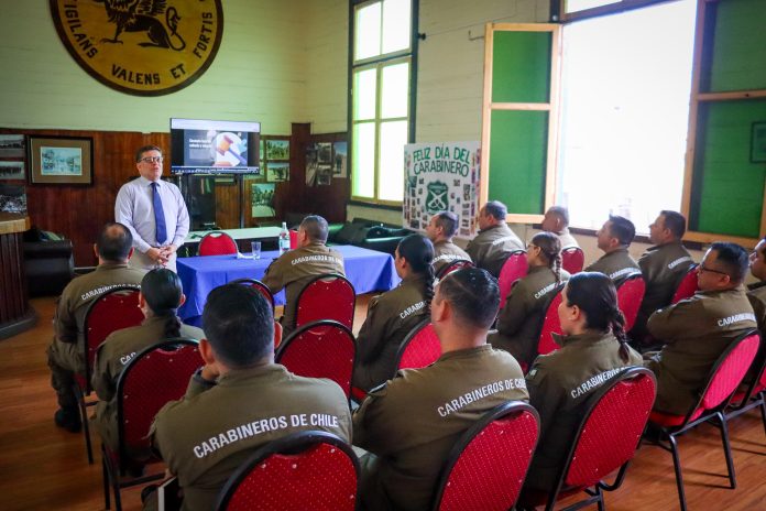 Defensoría inició ciclo de charlas a Carabineros en la región de Tarapacá