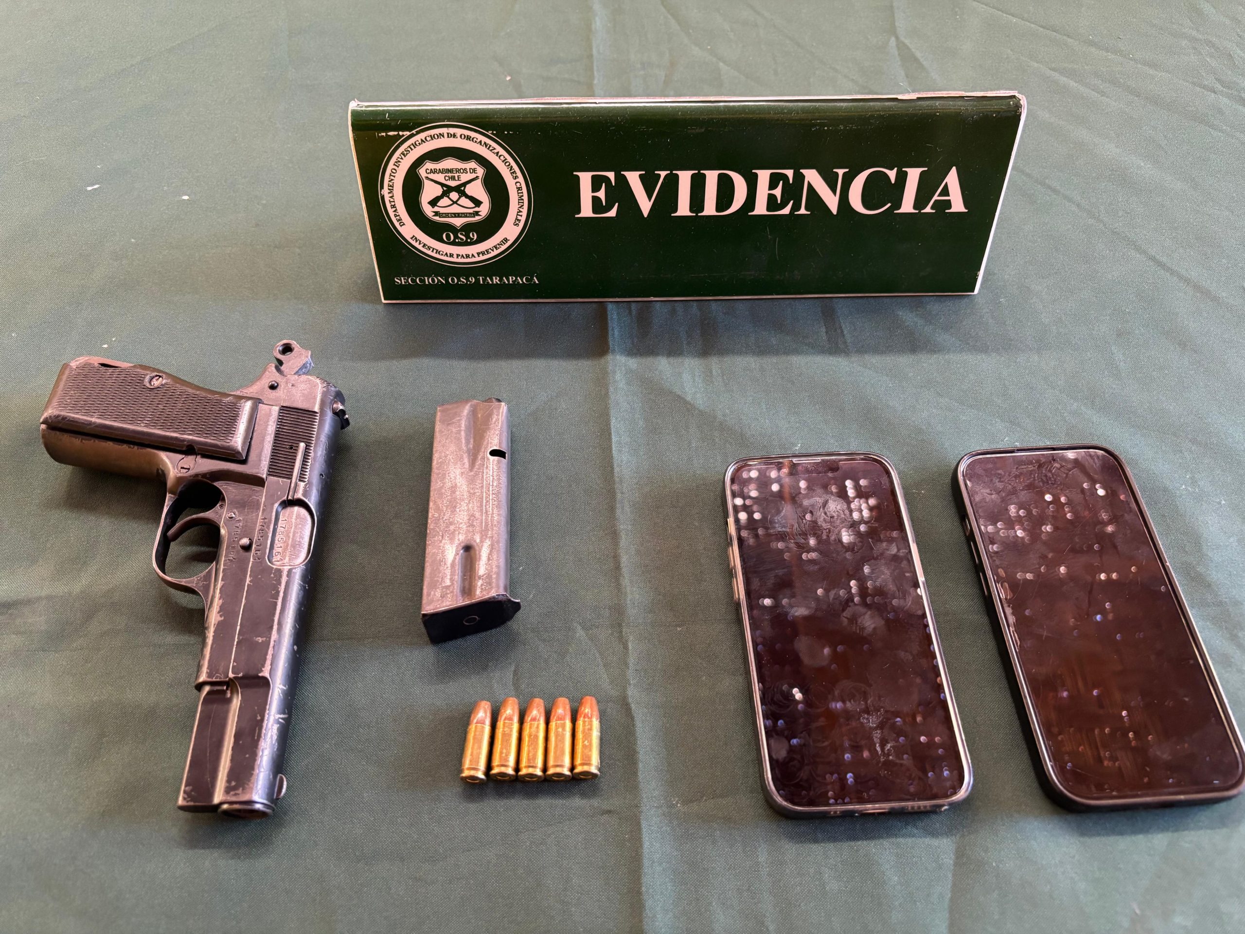 Carabineros detiene a dos individuos por disparos contra vehículo estacionado en Iquique