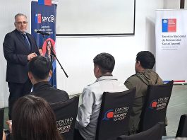 Programa de reinserción laboral certifica a seis jóvenes en peluquería en Tarapacá