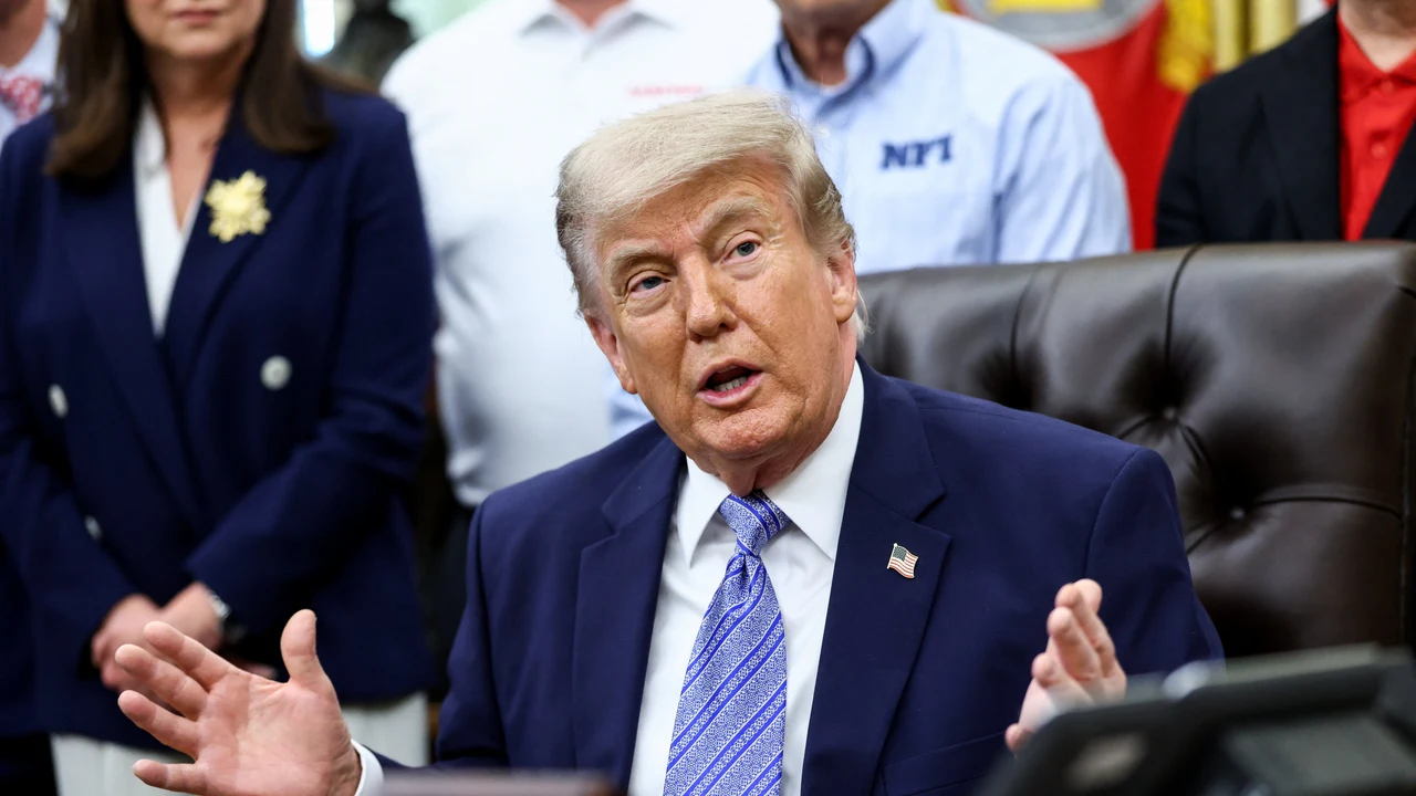 Trump califica de “perdedores” a críticos de posible acuerdo entre Estados Unidos e Irán