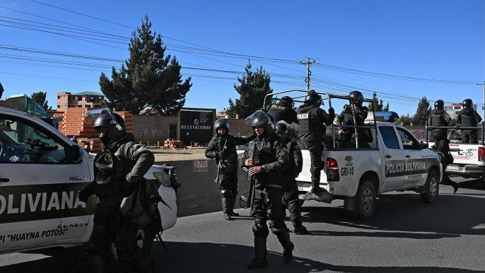 Bolivia baja a 13 los bloqueos activos tras declaratoria de Estado de Excepción
