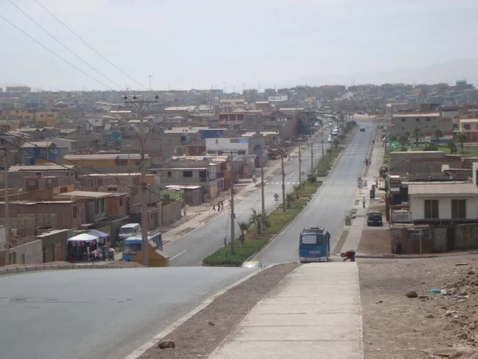 Gobierno se compromete a decretar Estado de Catástrofe en Alto Hospicio para abordar problemática de los socavones