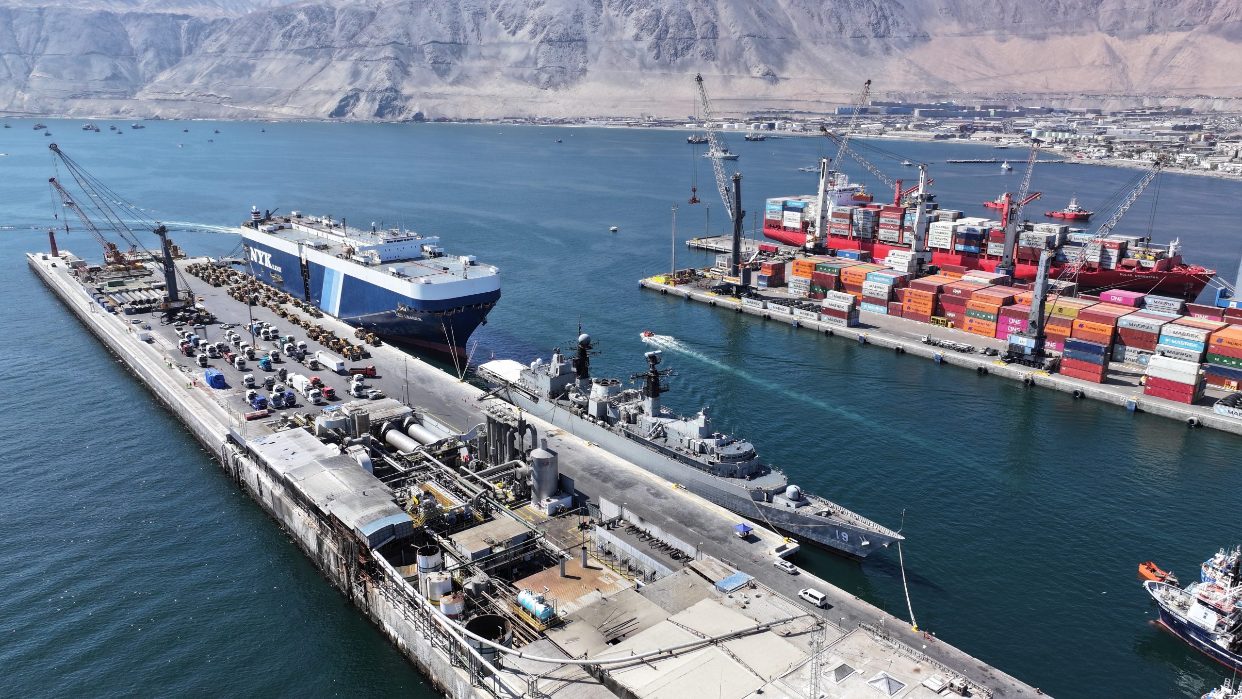 Puerto de Iquique activa plan de contingencia por bloqueo de rutas en Bolivia