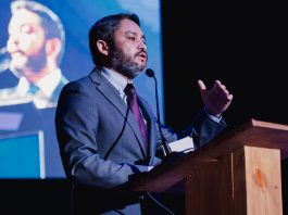 Carvajal llevará a Kast demanda por ejecución de $82 mil millones en proyectos para Tarapacá