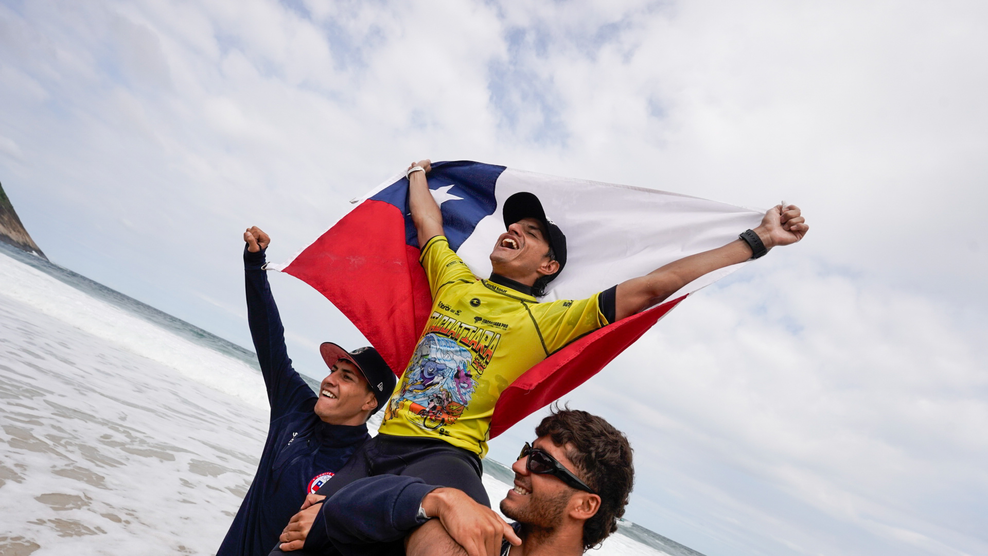 Iquiqueño Matías Díaz gana en Brasil fecha del circuito mundial de bodyboard