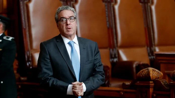 Fiscalía abre investigación contra embajador Gabriel Zaliasnik por vinculos con Caso Audios