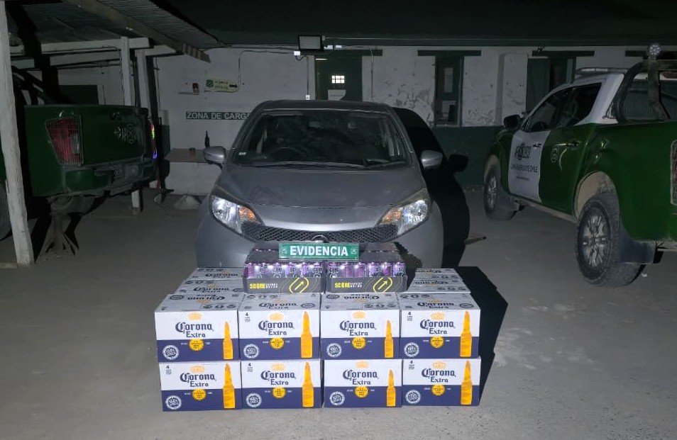 Carabineros detiene a conductor por contrabando de vehículo y mercadería en Colchane