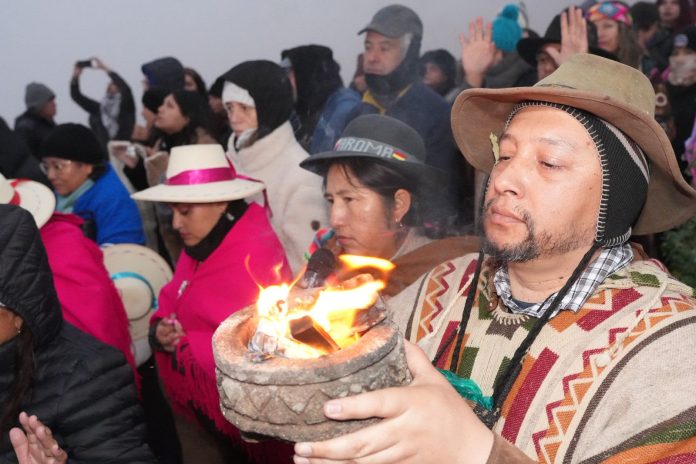 Autoridades de Tarapacá recibieron el “retorno al sol” en ceremonia de inicio del ciclo en Alto Hospicio