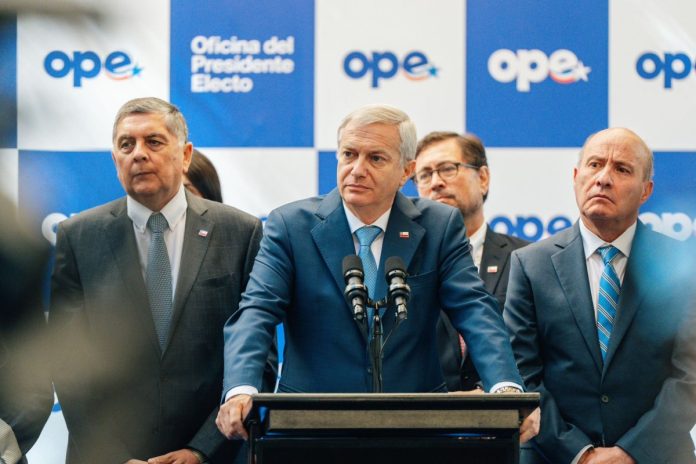 CFA alerta que megarreforma de Kast mantiene "riesgos fiscales" que podrían afectar la sostenibilidad de las finanzas públicas