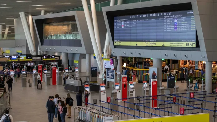 Más de dos millones de pasajeros transitarán por el aeropuerto de Santiago durante vacaciones de invierno