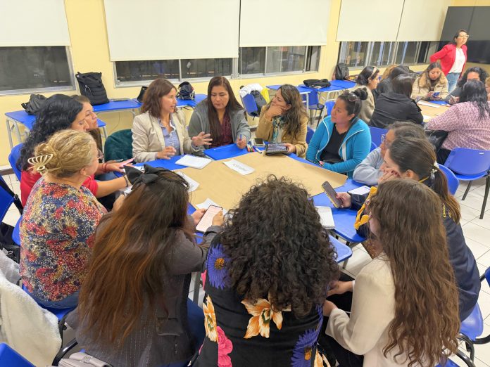 Mujeres de Arica y Parinacota fortalecen sus capacidades de liderazgo e incidencia social y política