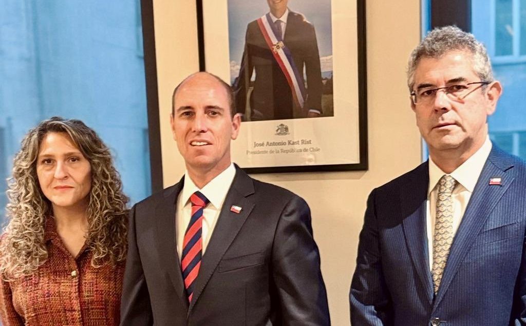 Primer ajuste de Arrau: salen dos subsecretarios tras cambio de ministro
