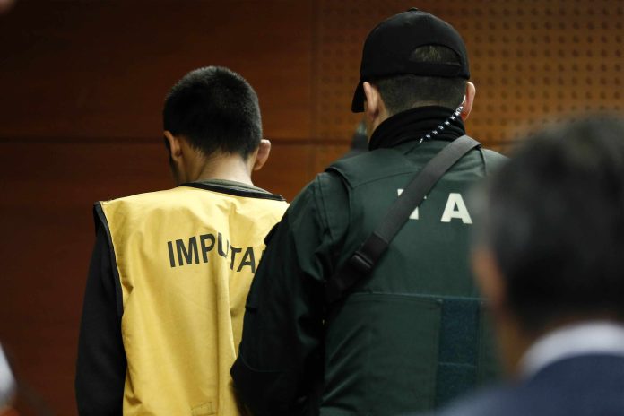 Condenan a 15 años de cárcel a colombiano que violó a hijastra desde los 11 años en Alto Hospicio