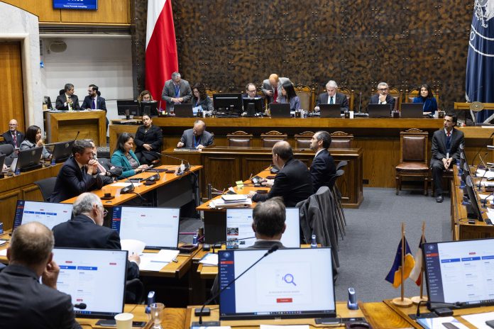 Senado rechaza acusación constitucional contra el exministro Nicolás Grau