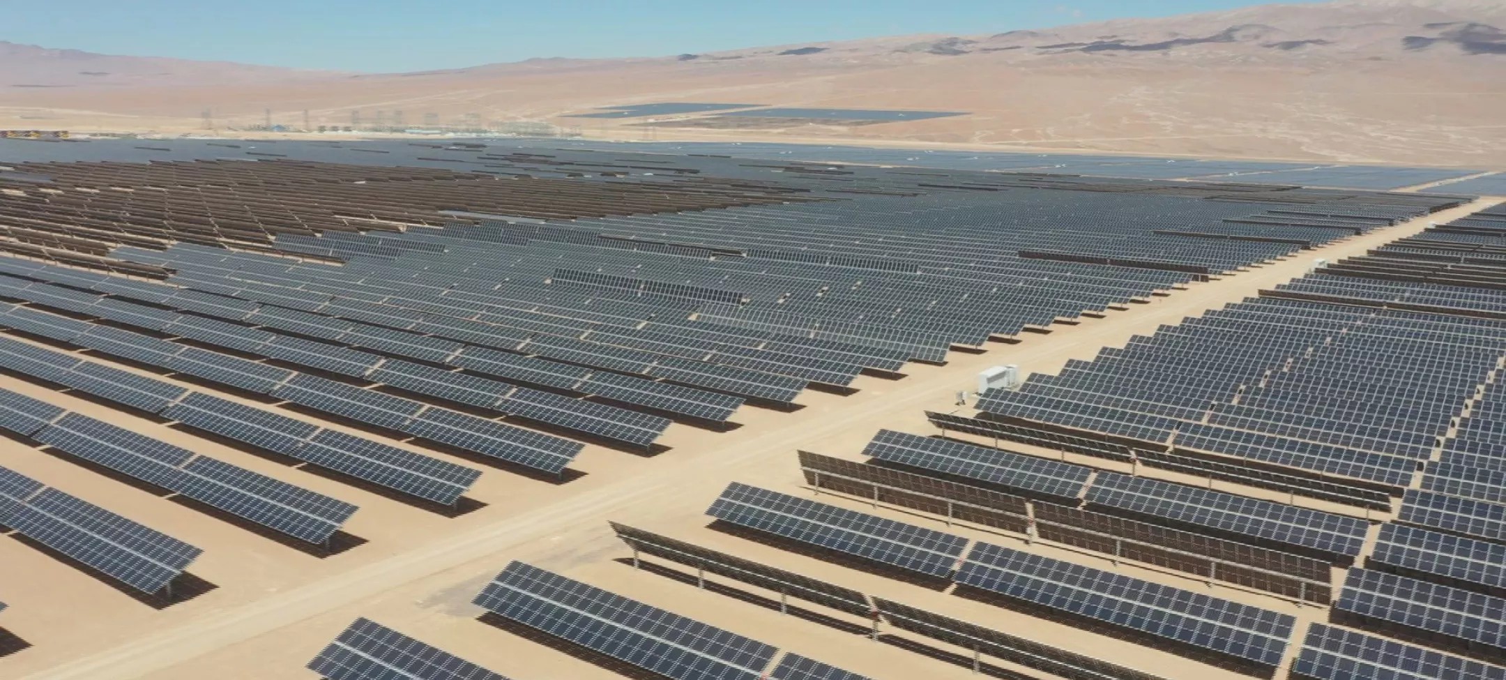 Tribunal ambiental acoge a trámite reclamación de vecinos por proyecto fotovoltaico en Tarapacá por US$990 millones