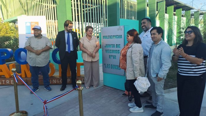 MINVU entrega renovada multicancha a vecinos de Las Dunas en Pozo Almonte con inversión de $270 millones