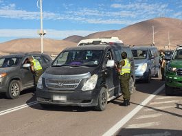 Operativos policiales en La Tirana suman 35 detenidos e incautaciones de alcohol y hojas de coca