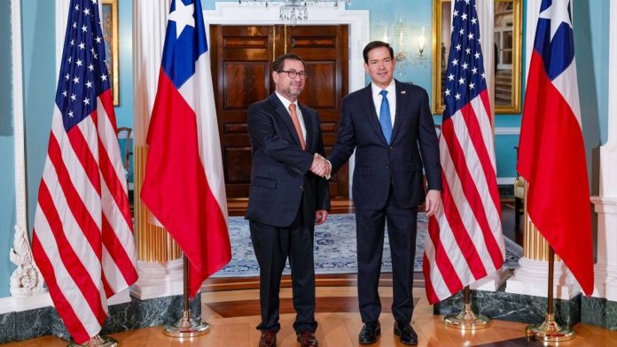 Canciller asegura que Chile busca recomponer su relación con Estados Unidos
