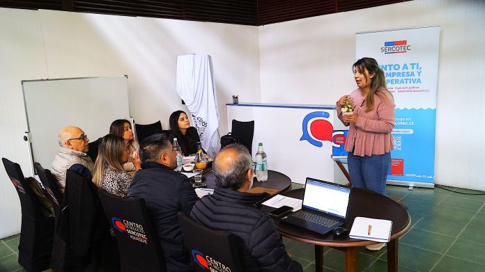 Emprendedores de Tarapacá expusieron sus proyectos para acceder al Fondo Capital Semilla de SERCOTEC