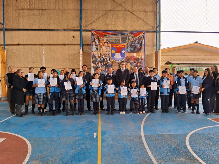 Subsecretario de Educación recorrió establecimientos de Tarapacá para revisar su estado y destacar la asistencia escolar