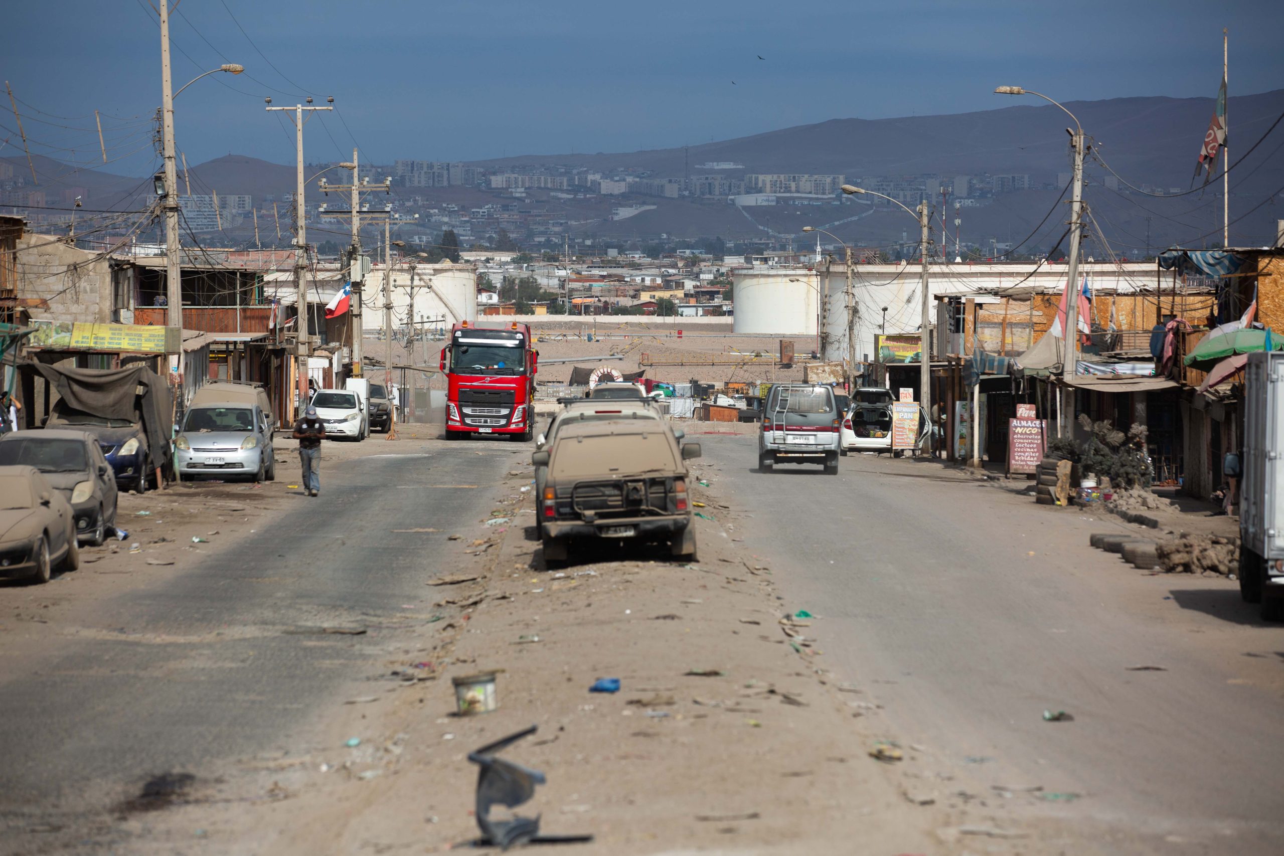 Senador Mirosevic alerta sobre posible nueva toma de terrenos tras desalojo de Cerro Chuño en Arica