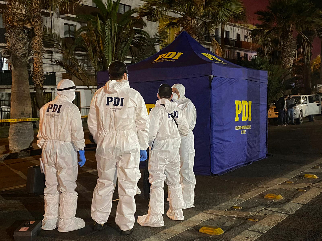 Sujetos prenden fuego a hombre en situación de calle en Iquique: Víctima está en riesgo vital