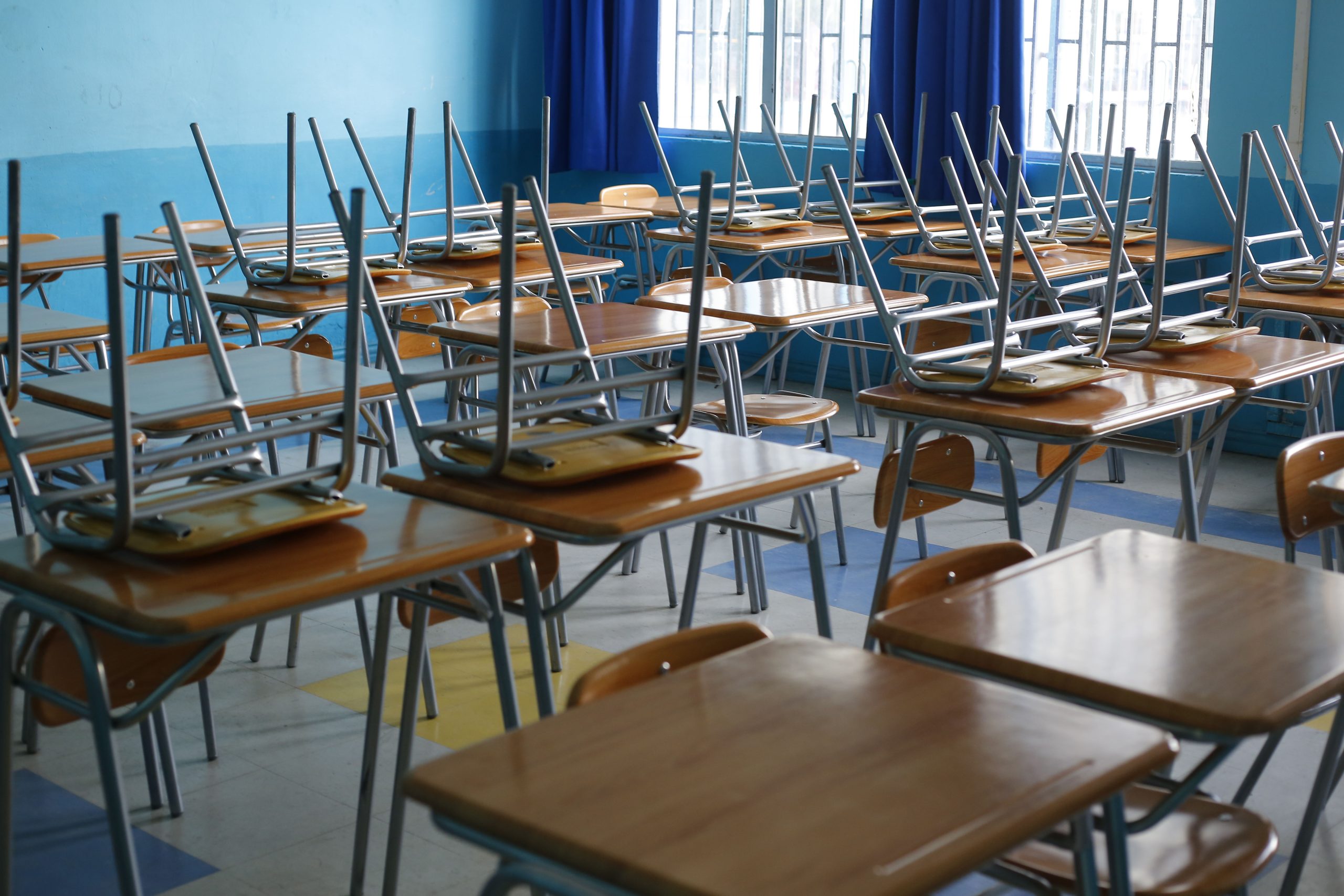 Suspenden clases en establecimientos educacionales de Iquique, Alto Hospicio y todo el litoral costero por sistema frontal