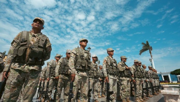 Keiko Fujimori anuncia despliegue militar en las calles de Perú por crisis de seguridad