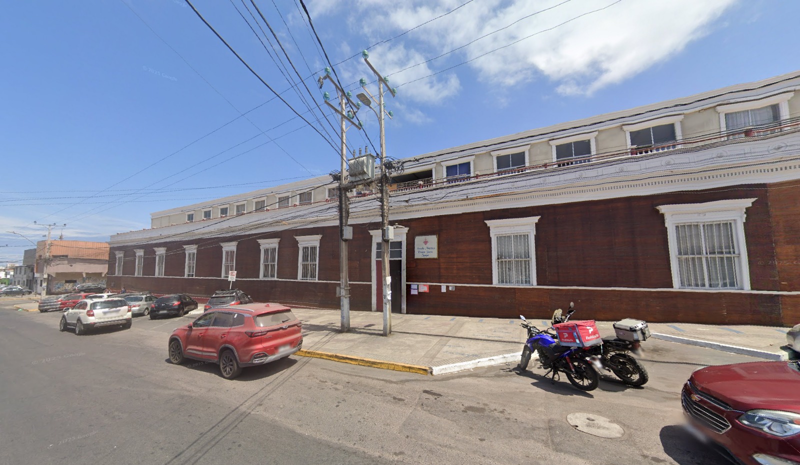 Al menos seis profesores presentaron síntomas de intoxicación en la Escuela Violeta Parra de Iquique tras fumigación