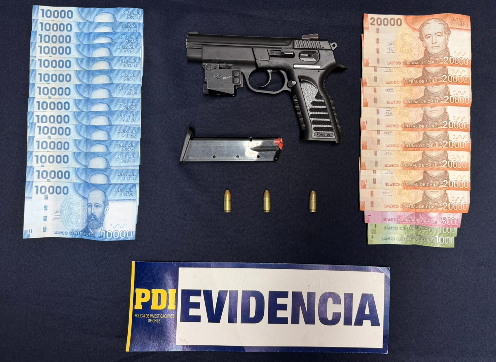 Detienen a menor de 17 años por porte de arma y causa pendiente por receptación en Iquique