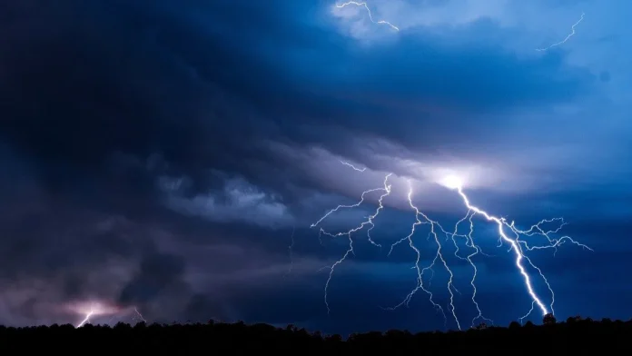 Pronostican tormentas eléctricas y vientos de hasta 70km/h en sectores de la pampa y cordillera de Tarapacá