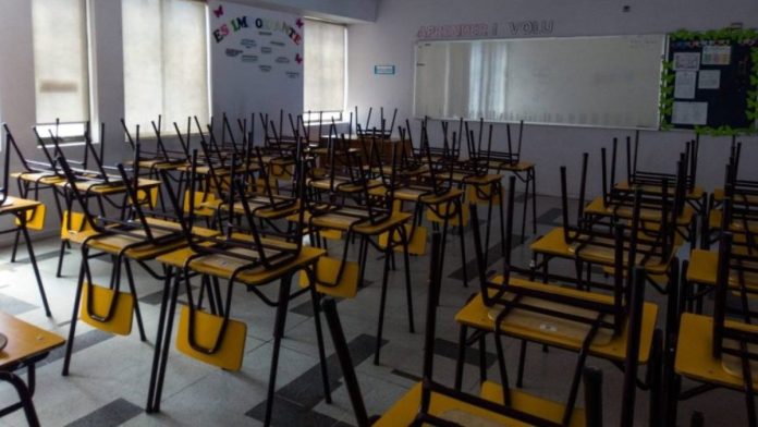 Suspenden clases para este lunes y martes en toda la región de Tarapacá por sistema frontal