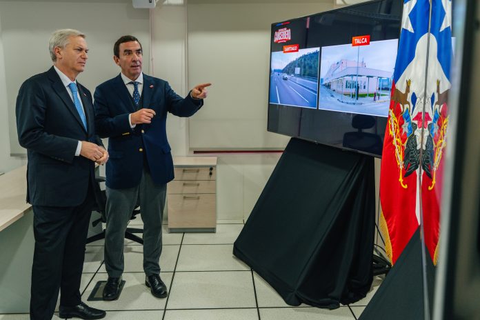 Kast monitorea traslado de cerca de 300 reclusos de alta peligrosidad a nueva cárcel de Talca